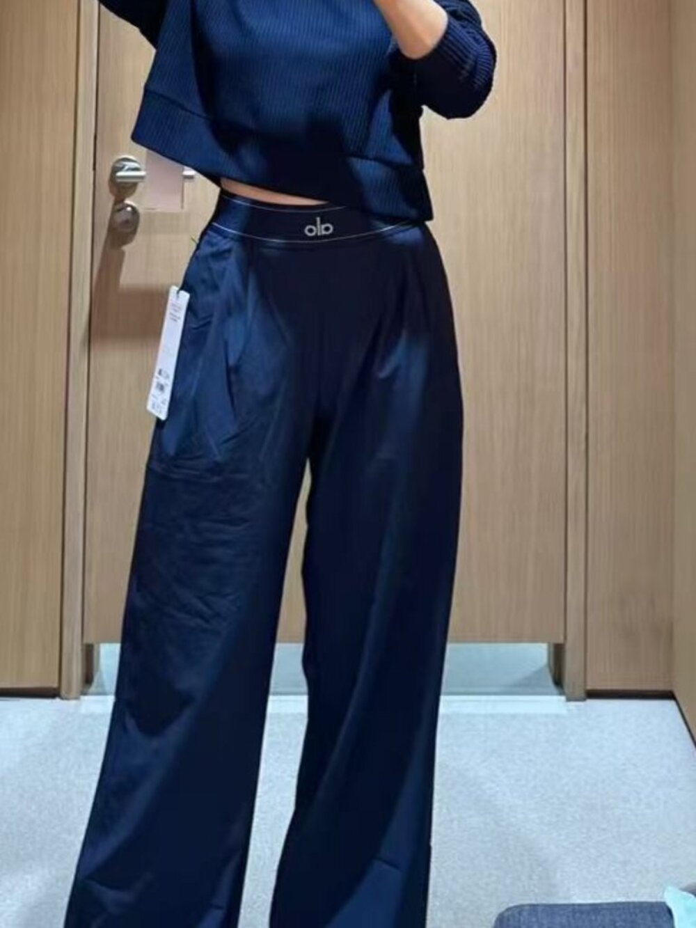 🤍 NWT Alo Yoga Suit Up Trouser Navy ✨ Wide Leg Pant 30" Inseam |  Clean Style
